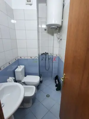 Apartament 2+1 me qera në Rruga Mujo Ulqinaku, Durrës, 110 m². Foto 12 nga 12