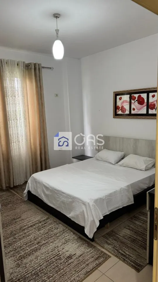 Apartament 1+1 me qera në 5 Maj, Tiranë, 75 m². Foto 1 nga 5