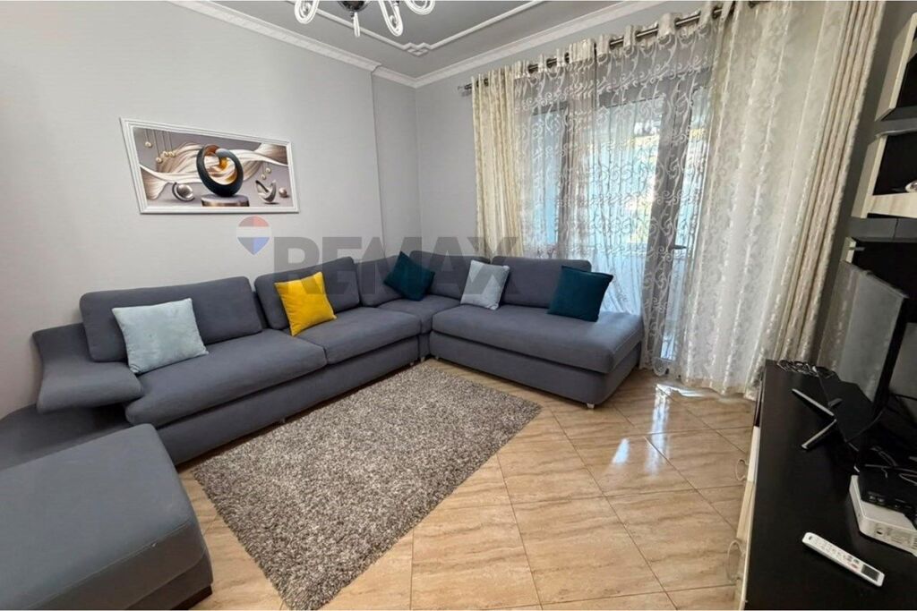Appartamento in vendita a Rruga e Dibrës, Tirana, 104 m². Foto 2 di 3