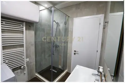 Apartament 2+1 me qera në Pazari i Ri, Tiranë, 117 m². Foto 9 nga 11
