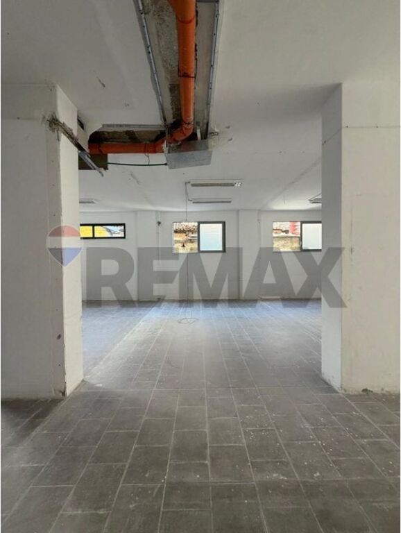 Shop for rent in Rruga Him Kolli, Tirana, 410 m². Photo 3 of 3