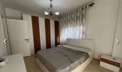 Apartament 2+1 me qera në Rruga 5 Maji, Tiranë, 100 m². Foto 4 nga 8