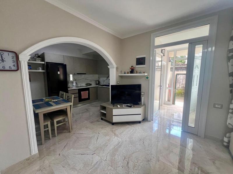 Shtëpi private me qera në Rruga Justin Godar, Vlorë, 80 m². Foto 10 nga 12