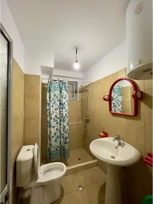 Apartament 1+1 me qera në Rruga Kongresi i Manastirit, Tiranë, 60 m². Foto 7 nga 8