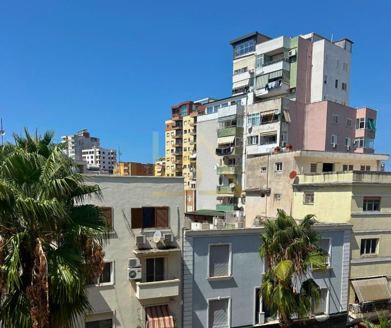 Apartament 2+1 në shitje në Bulevardi Dyrrah, Durrës, 70 m². Foto 7 nga 8