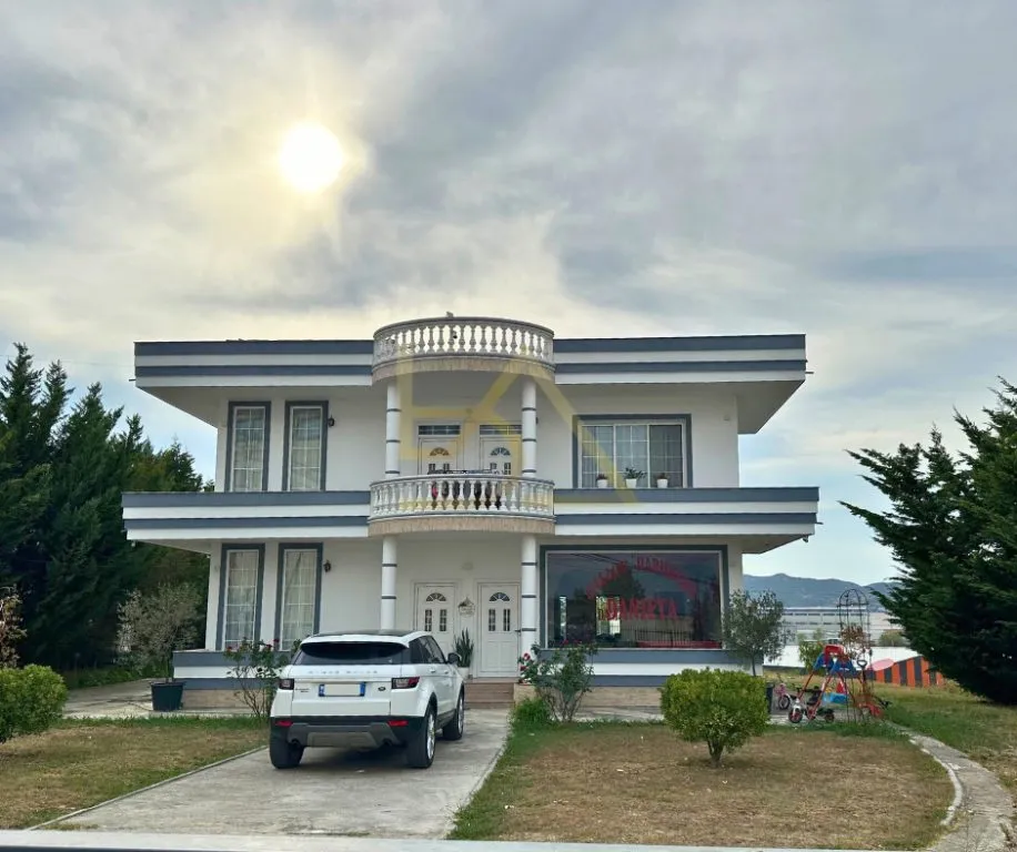 Villa in vendita a Kashar, Tirana, 280 m². Foto 1 di 4