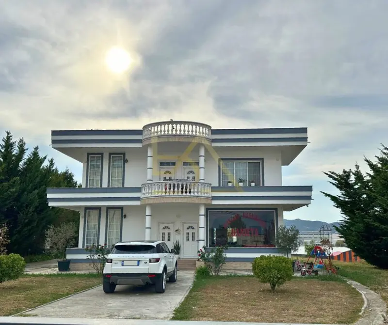 Vilë në shitje në Kashar, Tiranë, 280 m²
