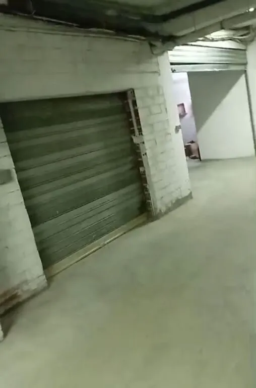 Garage in vendita a Conad, Valona, 70 m². Foto 1 di 3