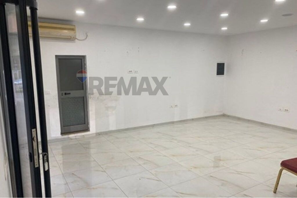 Shop for rent in Komuna e Parisit, Tirana, 48 m². Photo 1 of 3