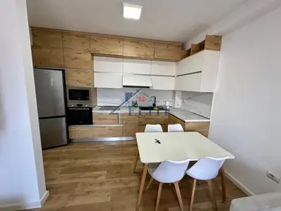 Apartament 2+1 me qera në Panorama, Tiranë, 95 m². Foto 2 nga 9
