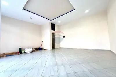 Shop for rent in Albano dhe Romina, Vlorë, 50 m². Photo 2 of 9