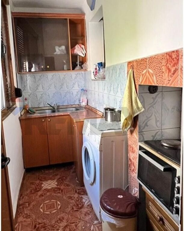 Apartment for sale in Vasil Shanto, Tirana, 52 m². Photo 2 of 3