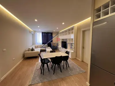 Apartament 3+1 me qera në Kompleksi Panorama, Tiranë, 130 m². Foto 4 nga 12