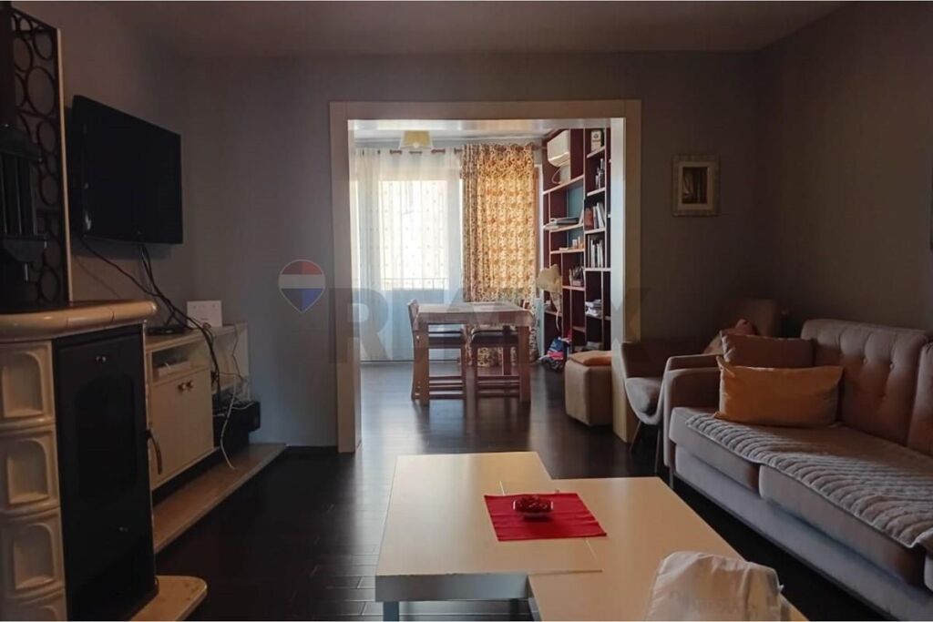 Apartment for rent in Sheshi Skënderbej, Tirana, 100 m². Photo 1 of 3