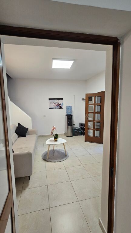 Villa for rent in Brryli, Tirana, 120 m². Photo 2 of 3