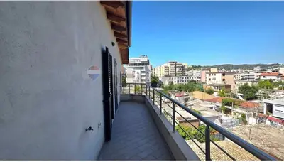 Ambient biznesi në shitje në Rruga Fiqirete Musta, Vlorë, 920 m². Foto 2 nga 12