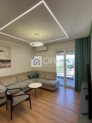 Apartament 2+1 me qera në 5 Maj, Tiranë, 95 m². Foto 1 nga 7