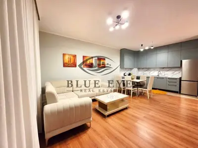 Apartament 2+2 me qera në Ish Rajoni i Policisë, Durrës, 110 m². Foto 2 nga 9