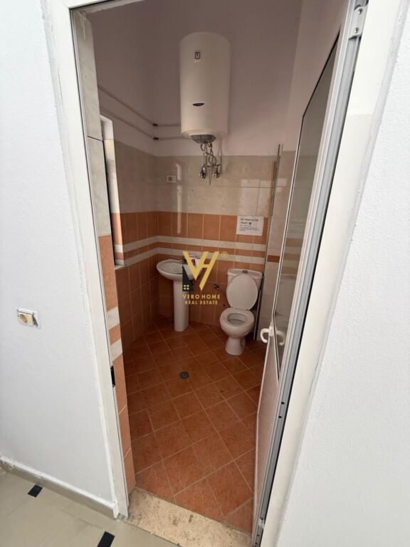Shop for rent in Kodra e Diellit, Tirana, 100 m². Photo 2 of 3
