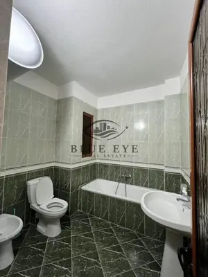 Apartament 3+1 me qera në Tregu i Vogel Industrial, Durrës, 150 m². Foto 7 nga 8