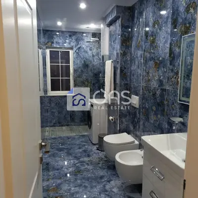 Apartament 1+1 me qera në Blloku, Tiranë, 70 m². Foto 9 nga 10
