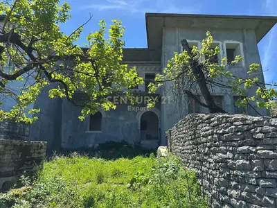 Vilë në shitje në Rruga Bule Naipi, Gjirokastër, 681 m². Foto 2 nga 5