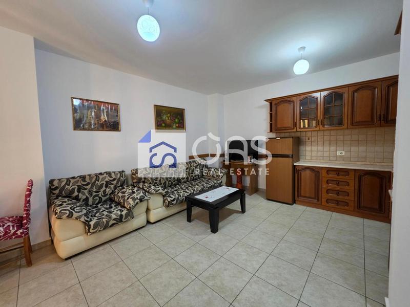 Appartamento 1+1 in affitto a Pas Intermedica, Tirana, 54 m²