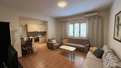 Apartament 2+1 me qera në Rruga Kongresi i Manastirit, Tiranë, 120 m². Foto 1 nga 4
