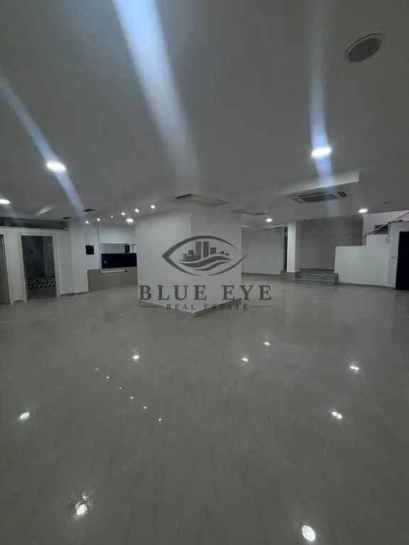 Commercial space for rent in Stadiumi, Durrës, 174 m². Photo 1 of 11