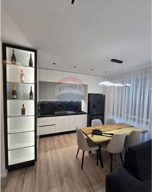 Apartment for sale in Rruga Xhanfize Keko, Tirana, 102 m². Photo 2 of 3