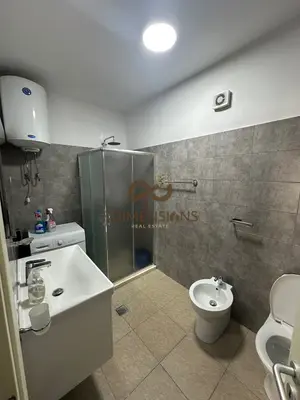 Appartamento 1+1 in affitto a Stacioni i Trenit, Tirana, 67 m². Foto 7 di 8