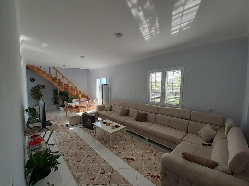 Vilë me qera në Rruga Idriz Shaba, Tiranë, 165 m². Foto 7 nga 8