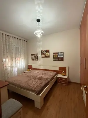 Apartament 1+1 me qera në Rruga e Bogdanëve, Tiranë, 76 m². Foto 4 nga 5