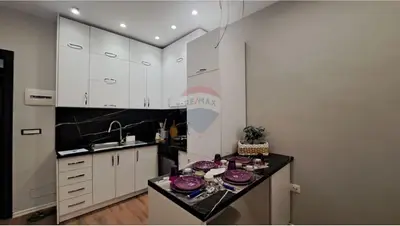 Apartament 1+1 me qera në Rruga Gjergj Arianiti, Vlorë, 90 m². Foto 5 nga 12