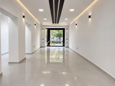 Dyqan me qera në Rruga e Durrësit, Tiranë, 190 m². Foto 1 nga 3