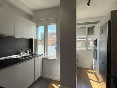 Appartamento 1+1 in affitto a Komuna e Parisit, Tirana, 72 m². Foto 5 di 8