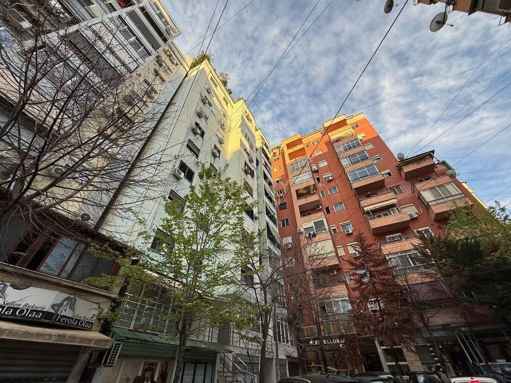 Dyqan në shitje në Komuna e Parisit, Tiranë, 18 m². Foto 1 nga 1