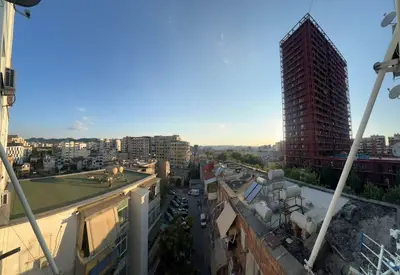 Apartament 2+1 me qera në Rruga e Kavajës, Tiranë, 87 m². Foto 3 nga 6