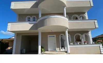 Vilë 2+1 në shitje në Sukth, Durrës, 270 m². Foto 2 nga 4