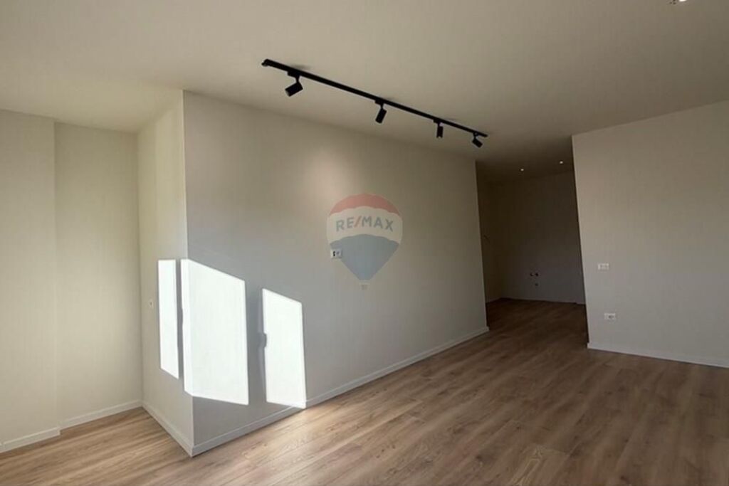 Studio for sale in Rruga Sami Frashëri, Tirana, 41 m². Photo 2 of 3