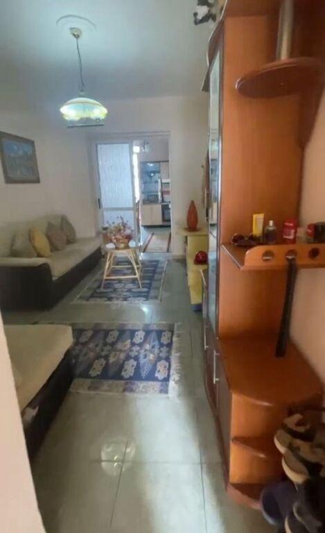 Appartamento 1+1 in affitto a Shkollës Petro Nini Luarasi, Tirana, 65 m²