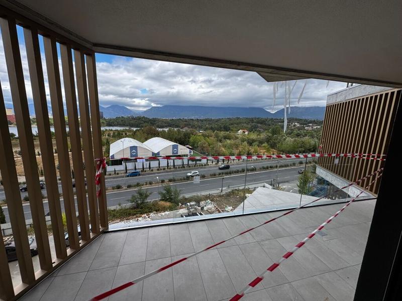 Apartament 2+1 në shitje në Liqeni Thatë, Tiranë, 153 m². Foto 2 nga 10
