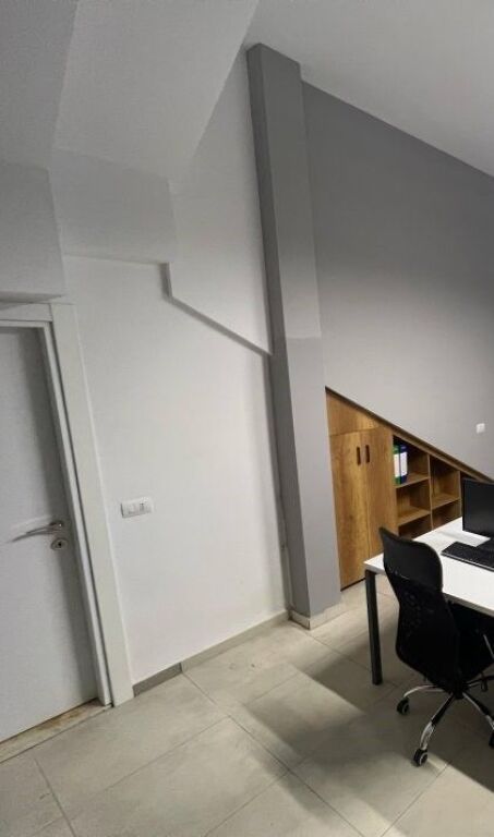 Office for rent in Tirana, 25 m². Photo 2 of 3