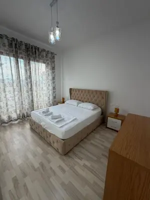 Apartament 2+1 me qera në Kompleksi Delijorgji, Tiranë, 110 m². Foto 4 nga 8