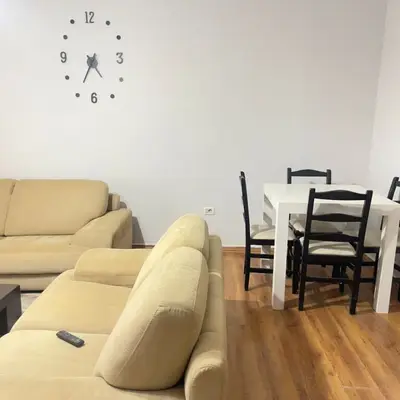 Appartamento 1+1 in affitto a Profarma, Tirana, 70 m². Foto 5 di 6