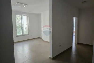 Zyrë me qera në Rruga Papa Gjon Pali II, Tiranë, 75 m². Foto 4 nga 5