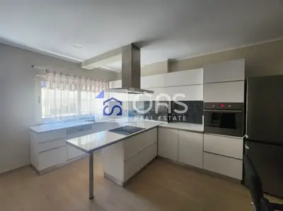 Apartament 2+1 me qera në Komuna e Parisit, Tiranë, 110 m². Foto 5 nga 6
