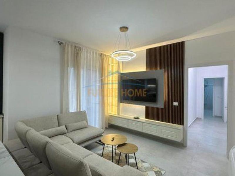 Appartamento 2+1 in affitto a Shkolla e Kuqe, Tirana, 99 m²