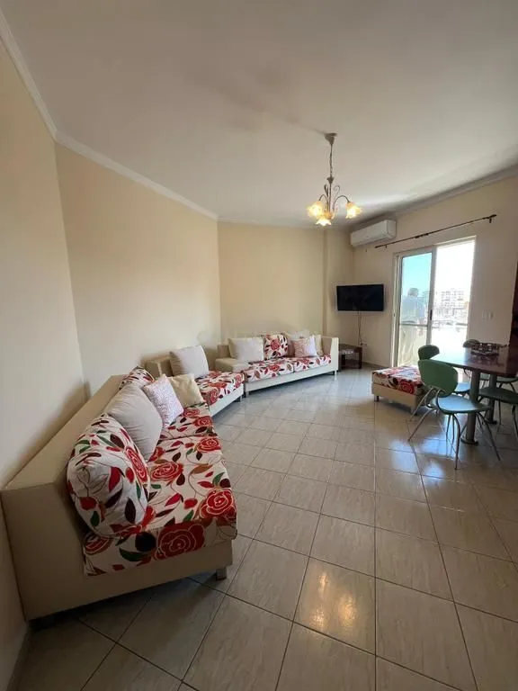 Apartament 2+1 me qera në Ish Rajoni i Policisë, Durrës, 97 m². Foto 1 nga 10