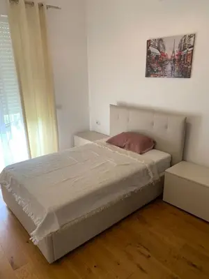 Apartament me qera në TEG, Tiranë, 106 m². Foto 5 nga 11